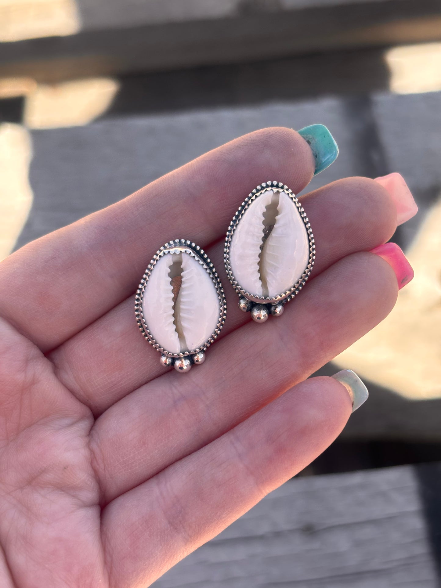 The Shell Studs